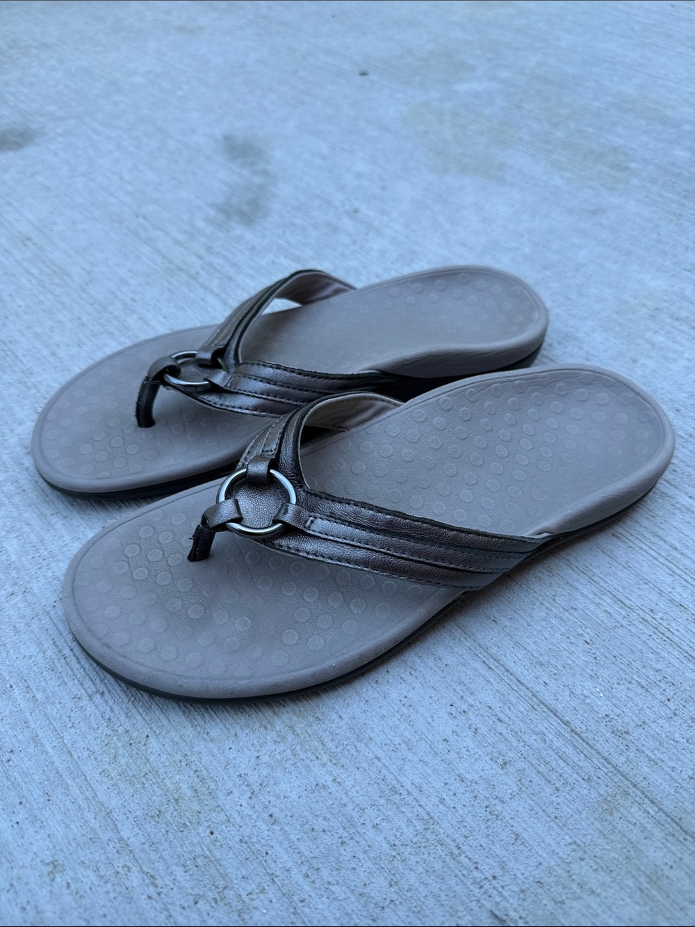Vionic Tide Aloe Leather Metallic Pewter Sandals Orthotic Comfort Size 9 - Picture 4 of 8